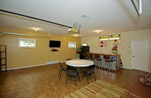 Lakeview Haus | Schöne Lage am Flussufer. Great Fishing. Wunderbare Zimmer.