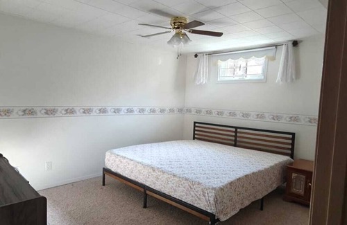 Lethbridge Haus | Beautiful Room in west side of lethbridge