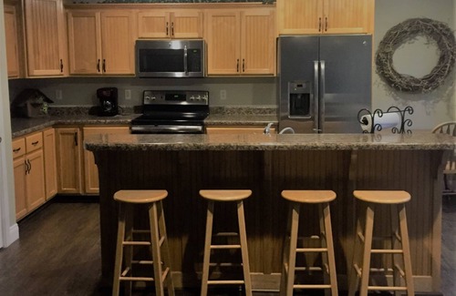 Bronston Eigentumswohnung | Schöne rustikale 3BR Eigentumswohnung - Woodson Bend - für bis zu 14 Personen