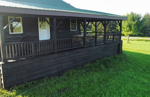 South Rutland Kabine | Beautiful Rustic Cabin - Heart of Tug Hill - Directly on Snowmobile/ATV Trail