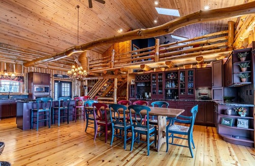 Frontier Kabine | Beautiful Rustic Lakehouse in Michigan, gorgeous views and total relaxation