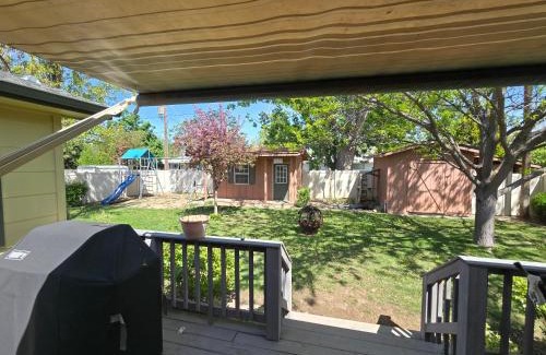 Emmett Haus | Beautiful spacious home in the heart of emmett