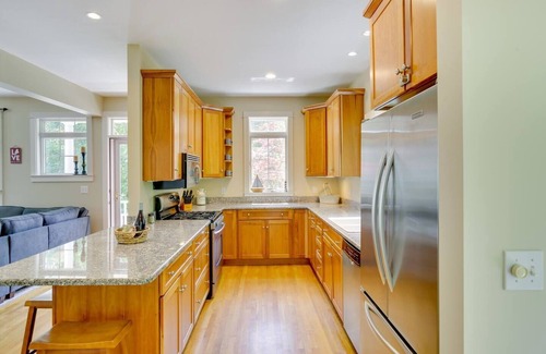 Freeport Haus | Beautiful Stay in Downtown Freeport, Beautiful Stay in Downtown Freeport
