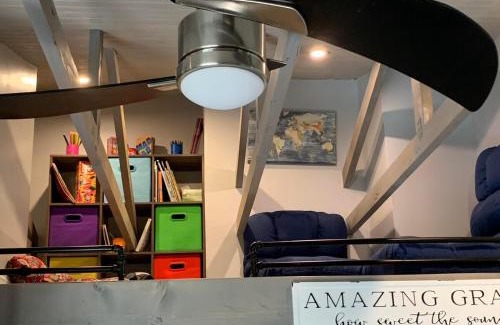 Berrien Springs Wohnung | Beautiful studio loft near wineries, orchards, & beaches