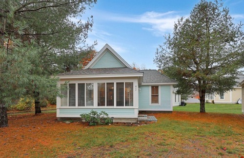 Summer Village Hütte | Beautiful Summer village cottage close to the Ocean!