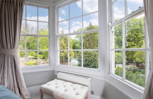 Cheltenham Wohnung | Beautiful Two Bedroom Regency Apartment