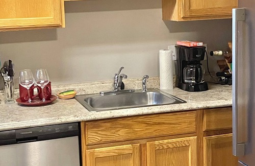 Truxton Circle Haus | Beautiful Two Level Apt in DC