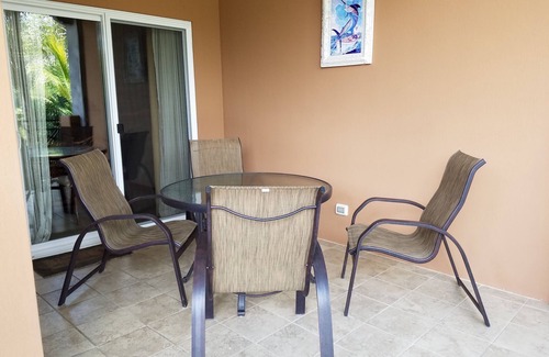 Herradura Eigentumswohnung | Schöne Wohnung im Herzen von Los Suenos Resort