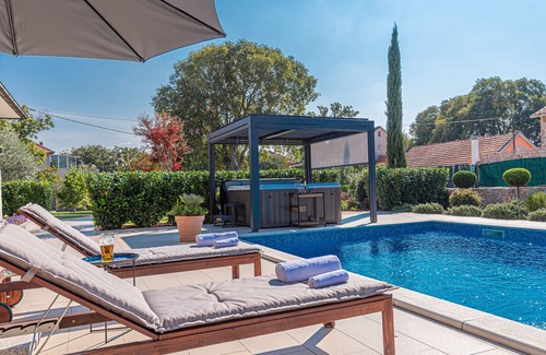 Drnis Villa | Beautiful Villa Krka Dream