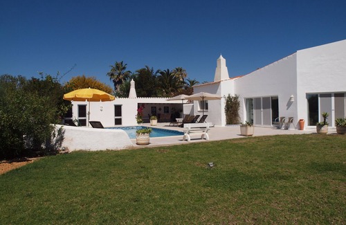 Mato Serrao Villa | Traumhafte Villa mit beh. Pool, ruhig, familienfreundlich, schnelles Internet