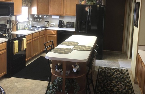 Astor Hütte | Schönes Astor Cottage am Wasser mit Pool, Whirlpool, Strand und WLAN