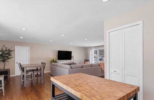 Fox Valley Haus | Beautifully Rehabbed 3 Bedroom Home - ALL NEW!