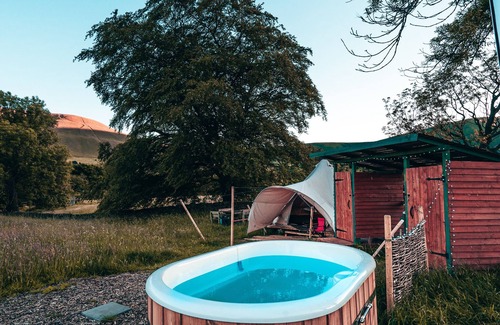 Peak District Wohnmobilvermietung | Become Wild, Edale