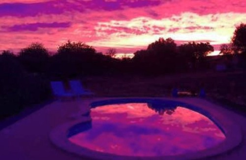 Fonte do Bispo Bed & Breakfast | Bed and breakfast amid orange trees, 10 minutes from the beach
