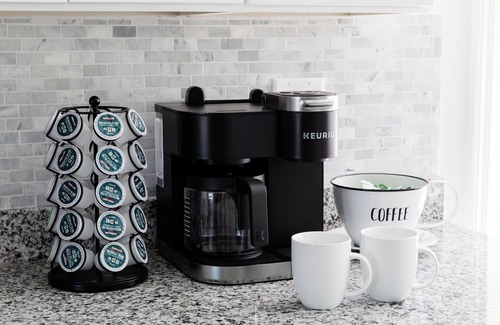 Chicago Haus | Bee's Knees - Ritzy, 1924 Hollywoodesque Bungalow