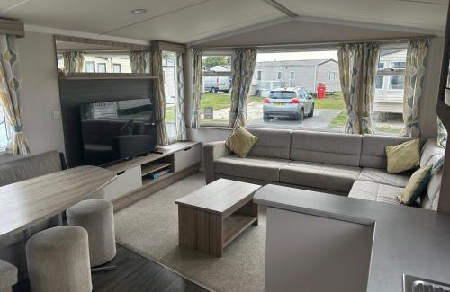 Kirby Misperton Haus | Beech Grove 10 Flamingo land