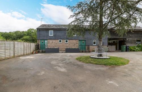 Pembridge Haus | Beekeeper's Cottage