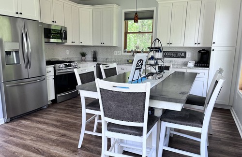 North Beach Haus | Bell Estates I Beautiful Cottage I Beach Passes