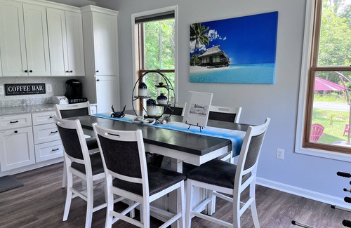 North Beach Haus | Bell Estates I Beautiful Cottage I Beach Passes