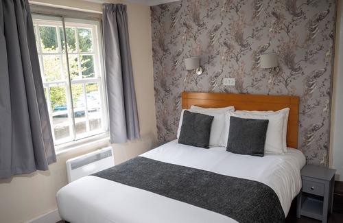 Tewkesbury Hotel | Bell Hotel by Greene King Inns