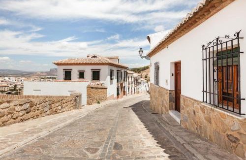 Antequera Haus | Bella Antakira
