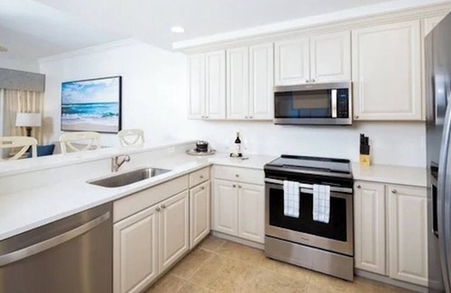 Redevelopment Area Eigentumswohnung | Bellasera Resort 3 Bd Luxury Condo with Pool, Jazz Club and Restaurant