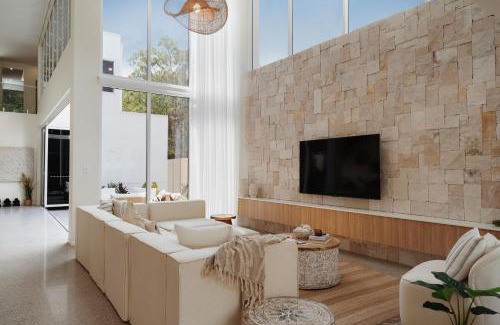 Palm Cove Haus | Belle Escapes Villa by the C