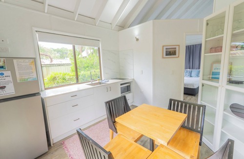 Amity Point Kabine | Belle's on Ballow - Kookaburra Lodge