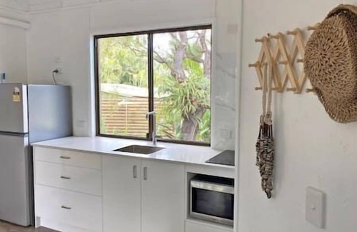 Amity Point Kabine | Belles on Ballow - Possum Lodge