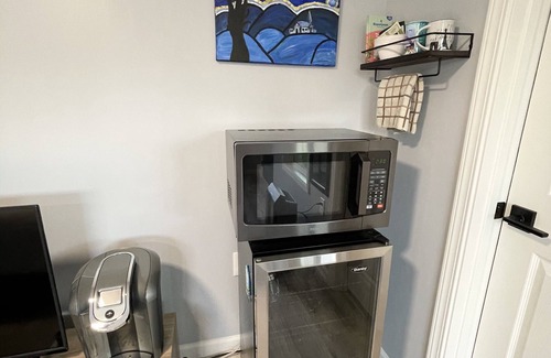 East Lake Hills Wohnung | Bellevue Guesthouse by Lake Sammamish- EV, Patio