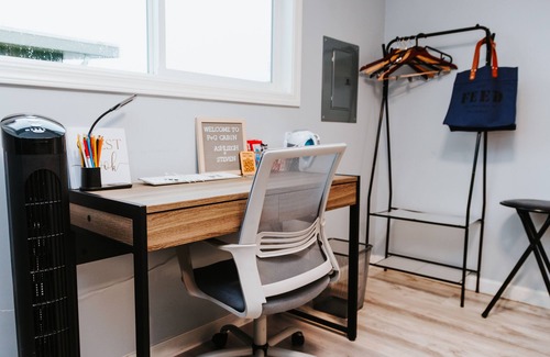 East Lake Hills Wohnung | Bellevue Guesthouse by Lake Sammamish- EV, Patio