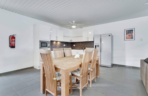 Belnem Wohnung | Belmar Oceanfront Apartments 13 with direct sea access and diving facilities
