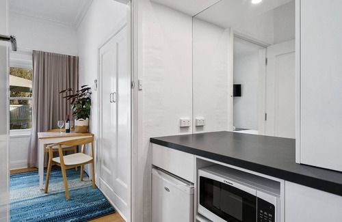 Benalla West Haus | Benson House & Benson Lodge