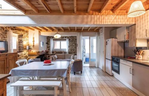 Sazos Haus | Bergerie Pyrénéenne Rénovée - 4 Chambres - 8 Pers. - Jardin - Stationnement Public - 3 Stations de Ski - FR-1-402-132