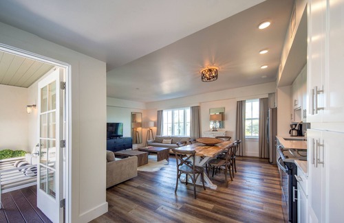 Pass-a-Grille Historic District Hotel | Berkeley Beach Club