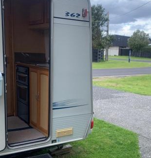 Whangamata Wohnung | Beside the Seaside