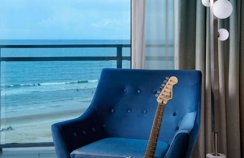 East Daytona Hotel | Best Choice for a Sunny Vacay! Unit w/ Ocean View, Outdoor Pool, Pet-friendly!