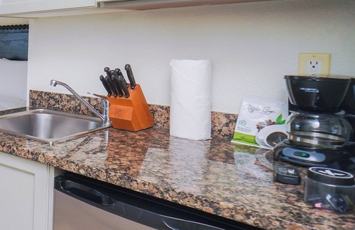 Crystal Harbour Wohnung | Best Choice! With Free Breakfast, Free Parking, Outdoor Pool!