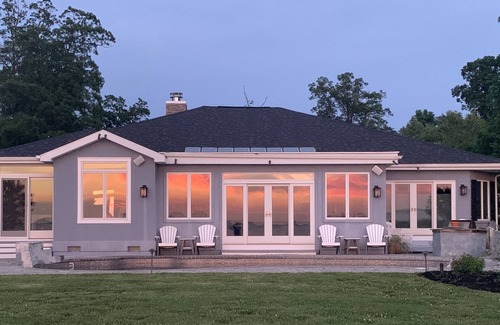 Stevensville Haus | MEJOR exposición en la bahía para puestas de sol con piscina y muelle