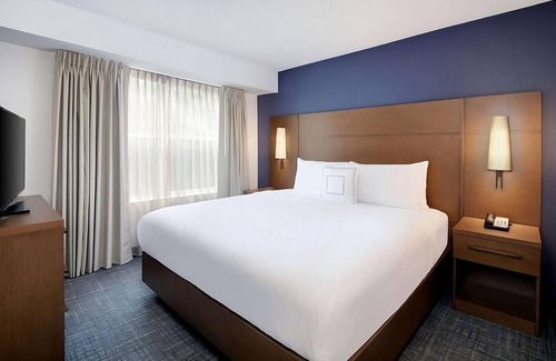 Alpharetta Hotel | Best Place to Stay in Alpharetta! Free Grab & Go Breakfast, Pets Allowed!