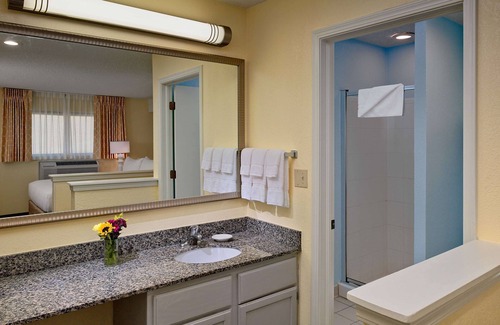 Westlake Hotel | Best Place To Stay in Westlake! 4 Relaxing Units, Pool, and Parking