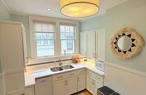 Fulton Heights Haus | Beautiful home near Downtown GR & Aquinas College -central to everything!