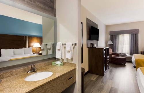 Schererville Hotel | Best Western Crossroads Inn