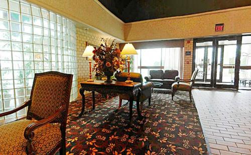 Madison Hotel | Best Western East Towne Suites
