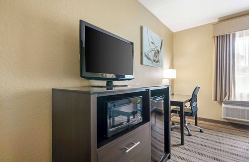 Edgewater Hotel | Best Western Edgewater Inn