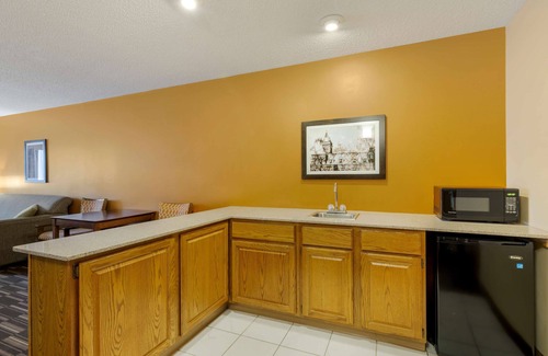 Bowling Green Hotel | Best Western Falcon Plaza - Bowling Green