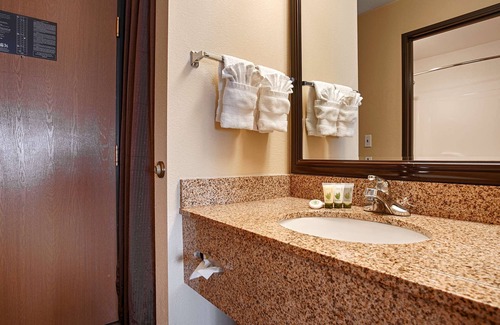 Corning Hotel | Best Western Plus Corning Inn