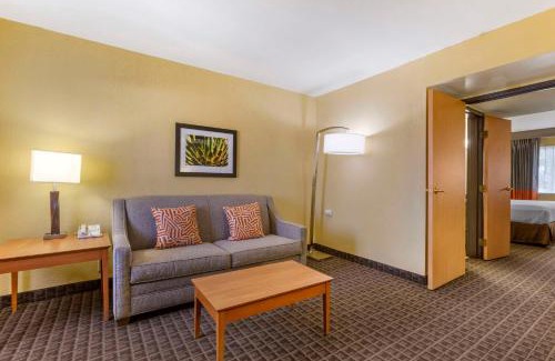 Thunderbird Industrial Airpark Hotel | Best Western Plus Scottsdale Thunderbird Suites