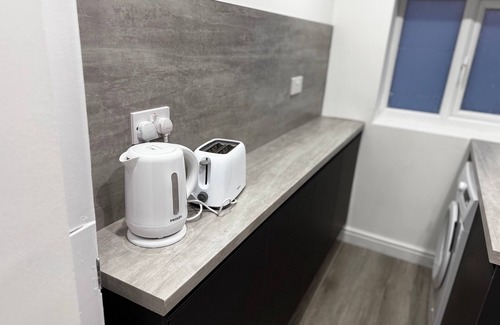 Salford Haus | BetaHouse -3BR -Pool Table -Free Parking -Spacious