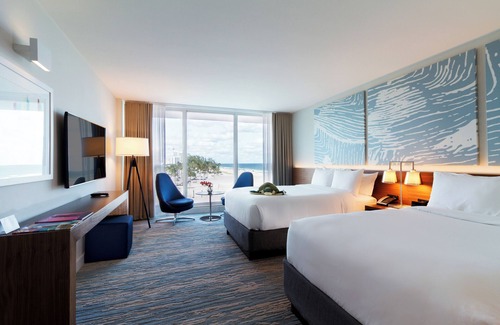 Central Beach Hotel | JEDER AUFENTHALT! 2 moderne Einheiten für 8, Pool, Whirlpool